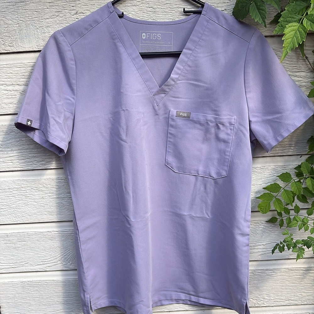 Figs Lavender V-Neck Scrub Top
